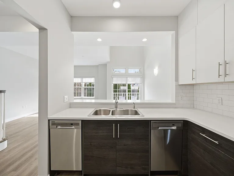 764 New Bridge Rd #2H — Photo 5