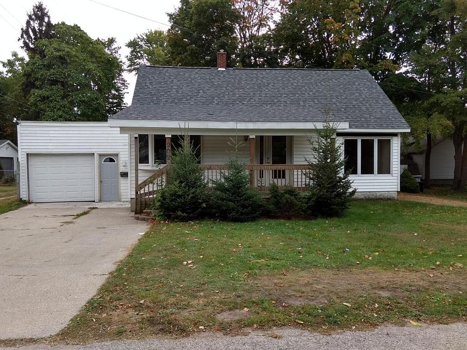1st image of 202 E Stray Ave