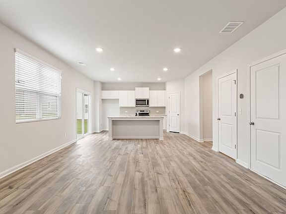 3rd image of 7226 Lacey Dr