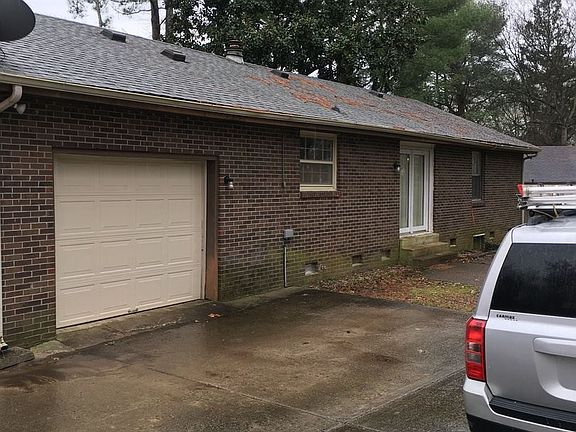 5th image of 548 Westgate Ct