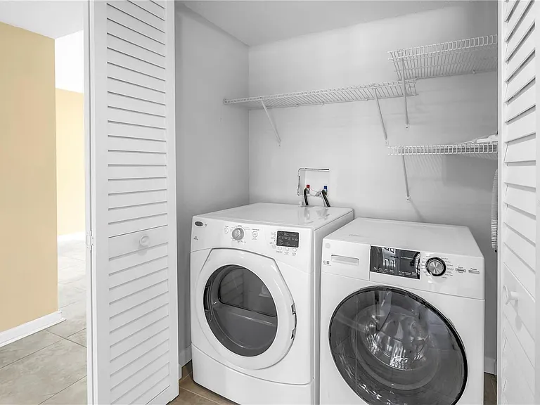 1320 Pasadena Ave S #203 — Photo 17
