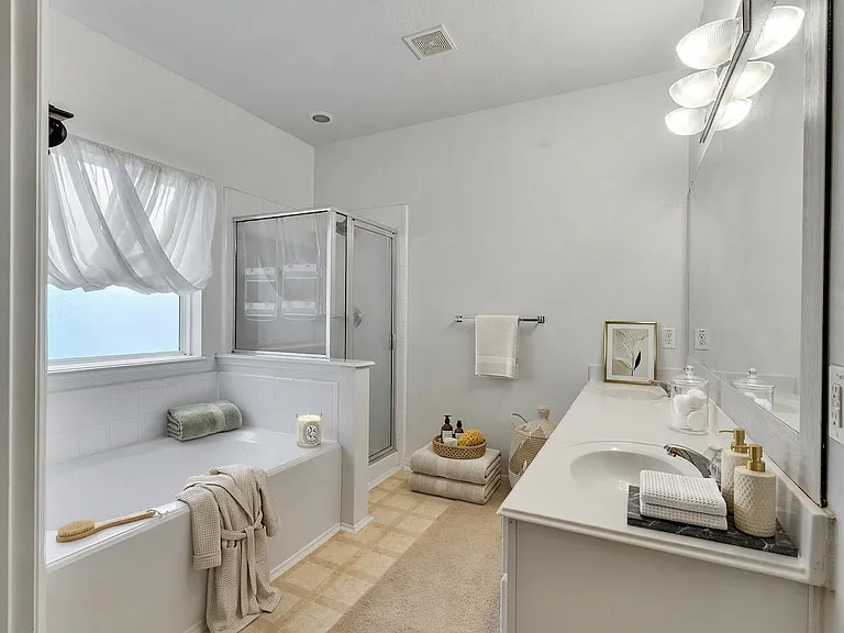 9915 Valance Way — Photo 18