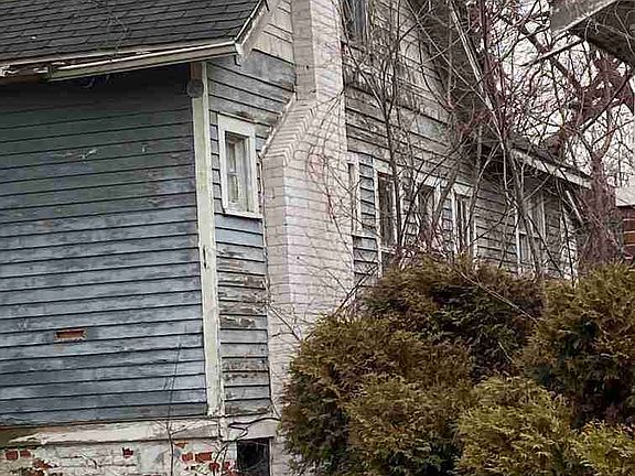 12110 Roselawn