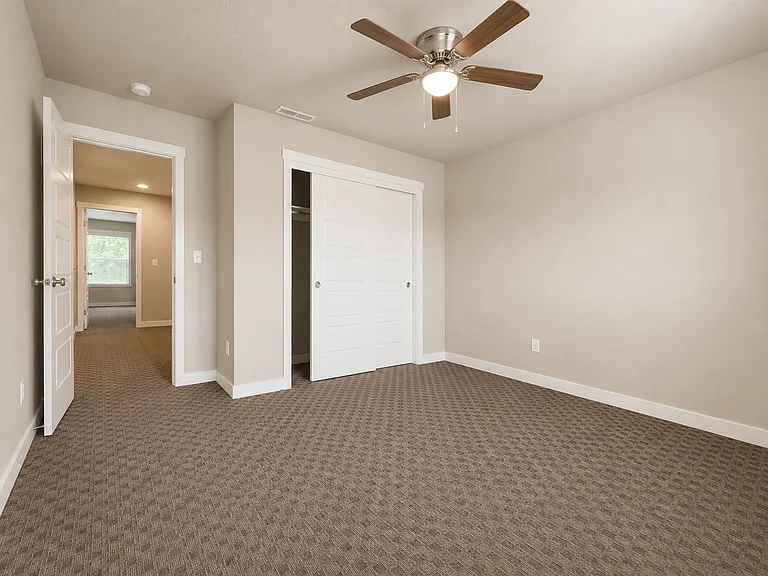 7214 Hayworth Ave NE — Photo 15