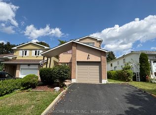 29 Snowshoe Cres, Markham, ON L3T 4M7