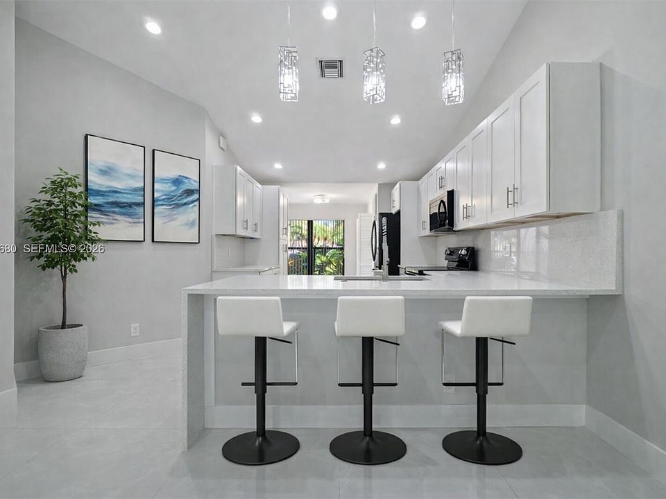 1st image of 22665 Meridiana Dr