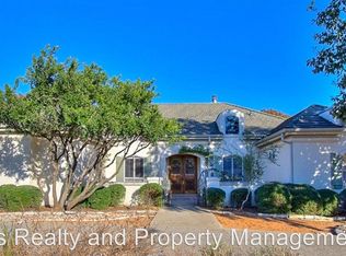 306 Overlook Dr, Kerrville, TX 78028