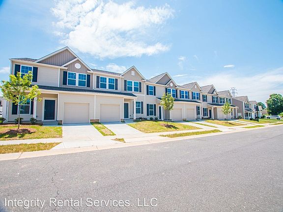 3rd image of 549 Claire Ln #549