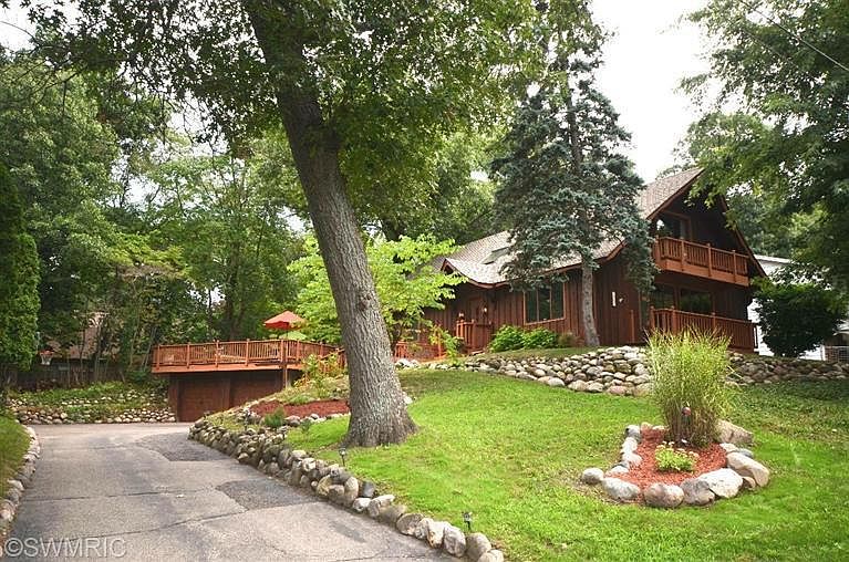 1st image of 7551 Hampton Oaks Dr