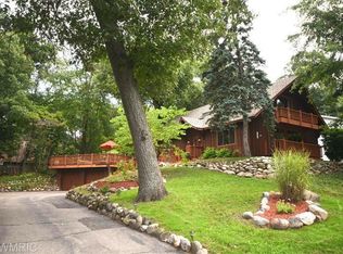 7551 Hampton Oaks Dr, Portage, MI 49024