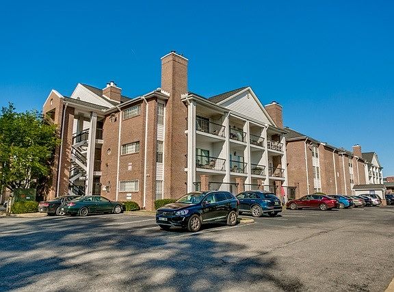 5th image of 708 11th St APT 214