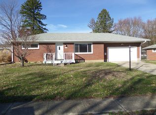 1044 Sundown Rd, Springfield, OH 45503