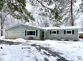 105 Southwood Dr, Roscommon, MI 48653