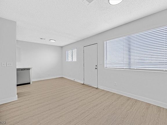 5th image of 246 Tungsten St