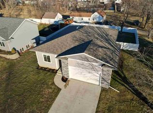 2209 Milligan Ct, Cedarrapids, IA 52404