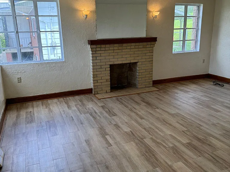 807 Potomac Ave — Photo 17