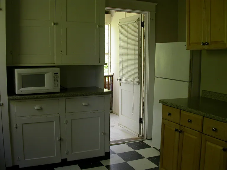 329 Macarthur Pkwy #3 — Photo 18