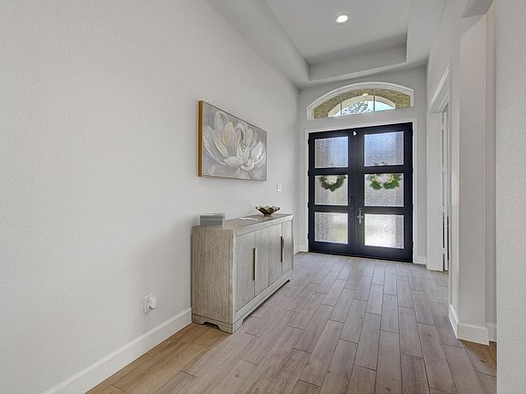 5th image of 22119 Breakwater Ln
