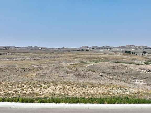 2nd image of 604 Mountain Shadow Dr