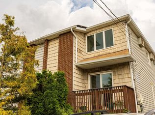 235 Slater Blvd, Staten Island, NY 10305