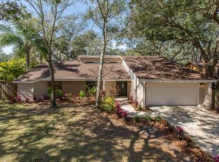 18 Pinewood Cir, Safety Harbor, FL 34695