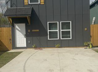 8211 Barlow St #A, Houston, TX 77028