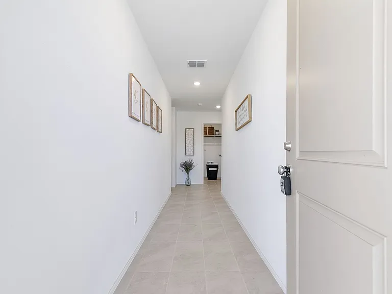 2821 Watchpoint Rd — Photo 5