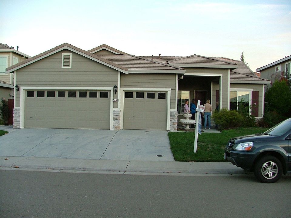 1st image of 3032 Mammoth Way