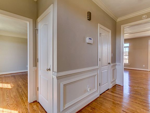 4th image of 2712 Edgefield Dr