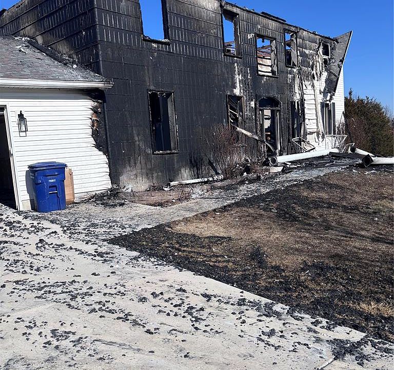 1st image of 3055 Thompson Rd