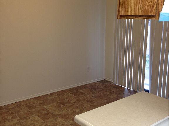 5th image of 9123 3/4 Park St