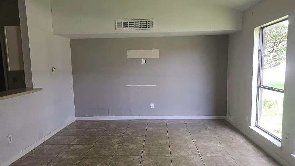 2 bed, 1.0 bath, 1004 sqft, $1,499 — Photo 3