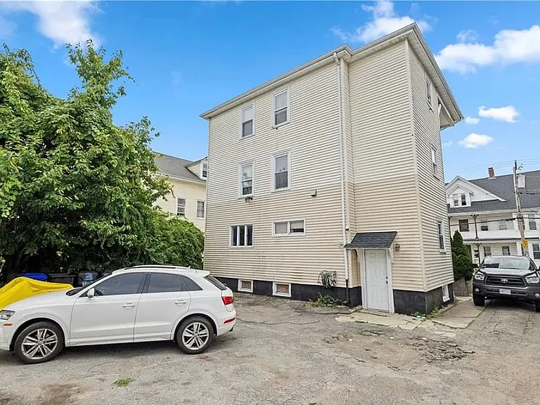 123 Cowden St — Photo 10