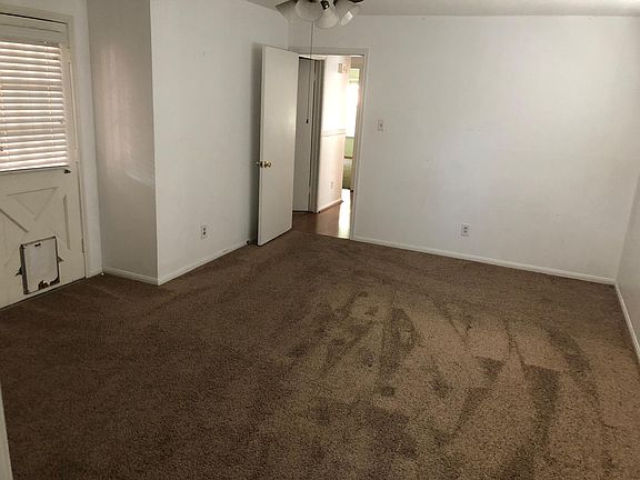 2nd image of 2123 Briar Cir