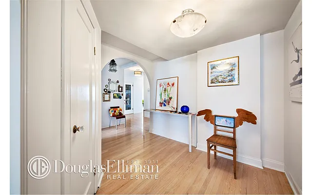 Sold by Douglas Elliman | media 22