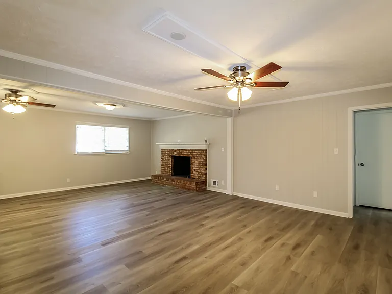 1634 Rhonda Ln — Photo 9