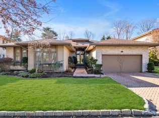 7 Olde Hamlet Dr, Jericho, NY