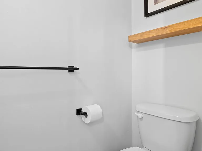 110 Topaz Dr — Photo 12