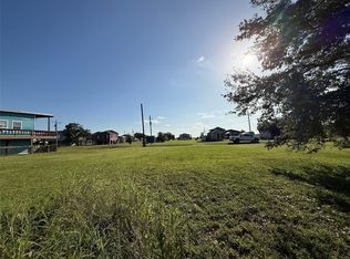 1013 Canal E, Crystal Beach, TX 77650