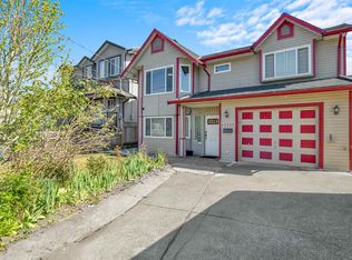 12712 113a Ave, Surrey, BC V3V3M4