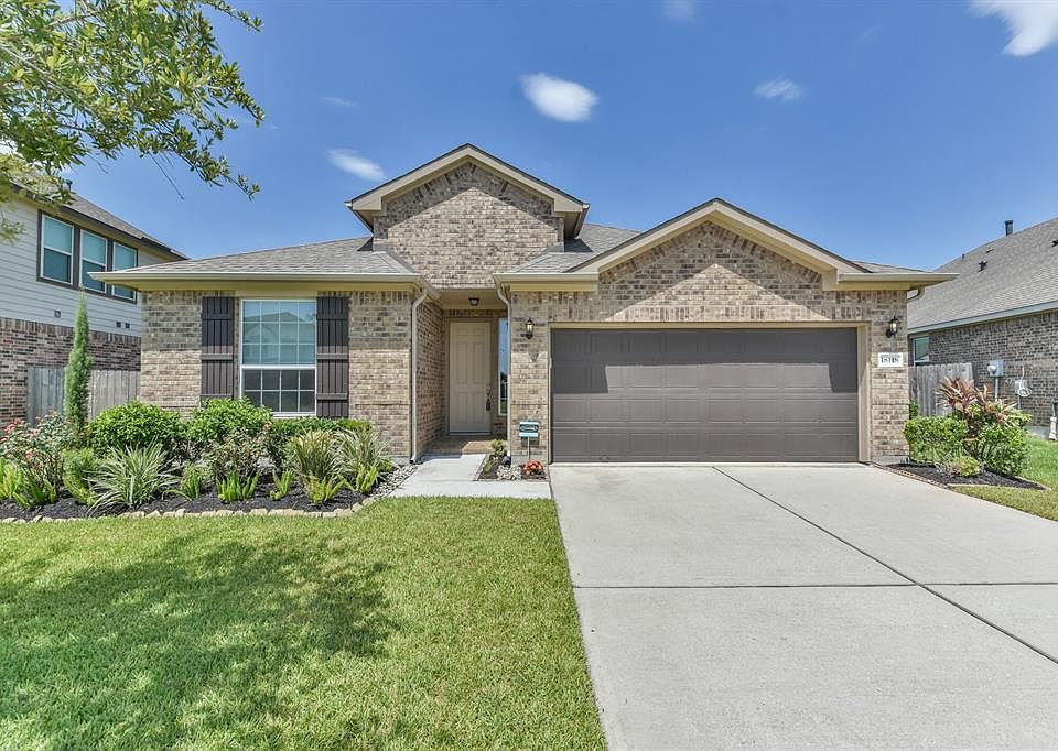 1st image of 18118 Fernwood Bend Dr