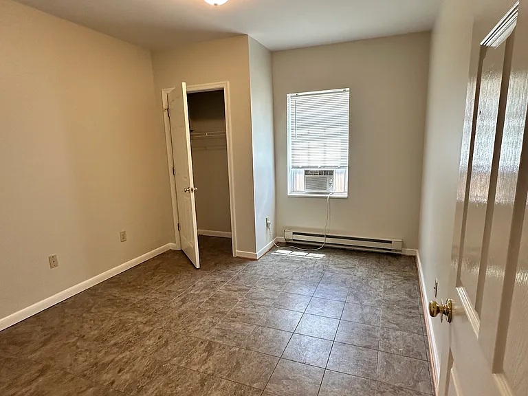 1706B Chesapeake St #B — Photo 6