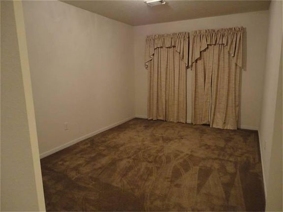 4th image of 7703 Little Thicket Ct