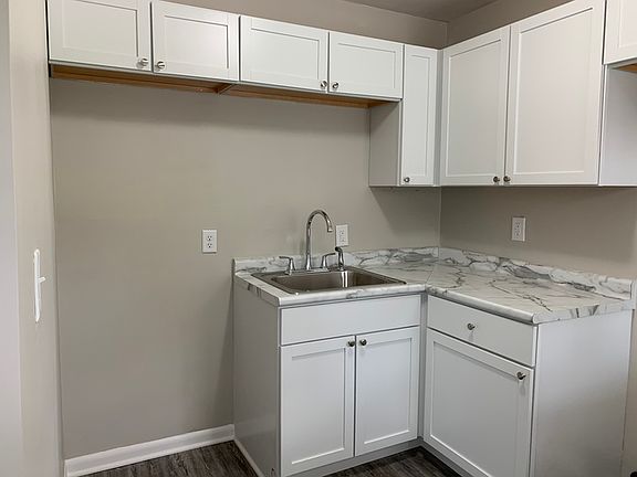 3rd image of 2924 S County Road East 3 #3-1050-105