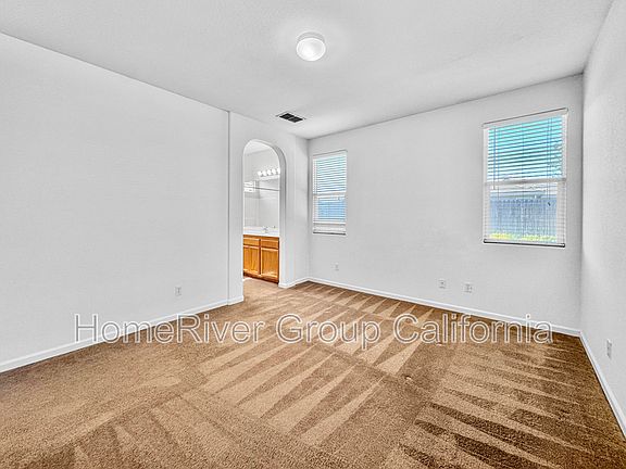 5th image of 1825 Acari Ave