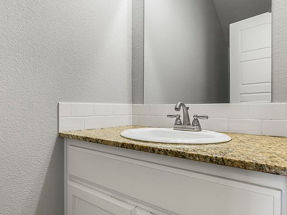 3rd image of 824 Baker St NW