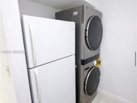 4th image of 2530 W 67th Pl #1229