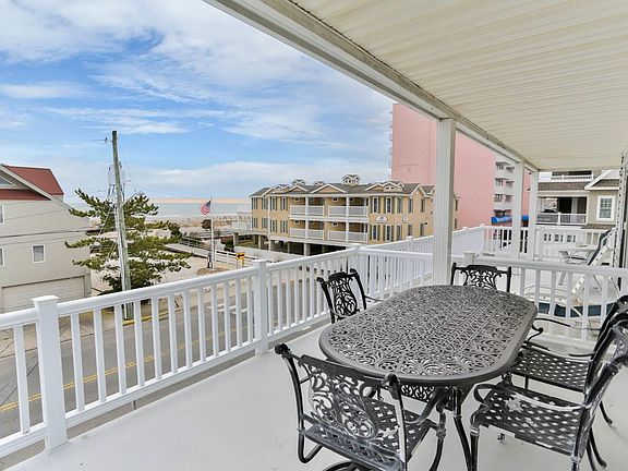 2nd image of 1446 Ocean Ave #4/6