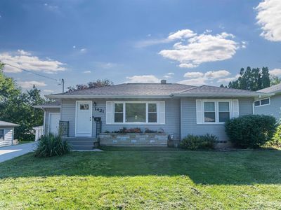 1421 Denver St, Waterloo, IA, 50702