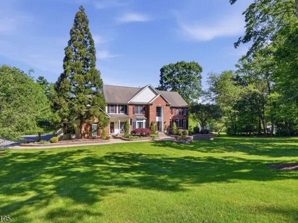 13 Hunters Trl, Chester Twp., NJ 07930